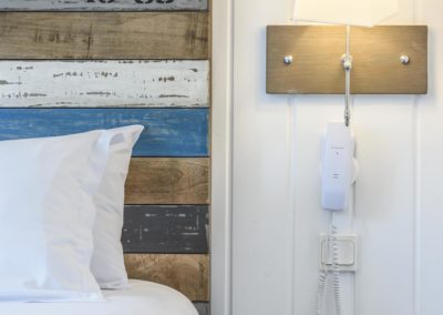 Chambre avec un lit double